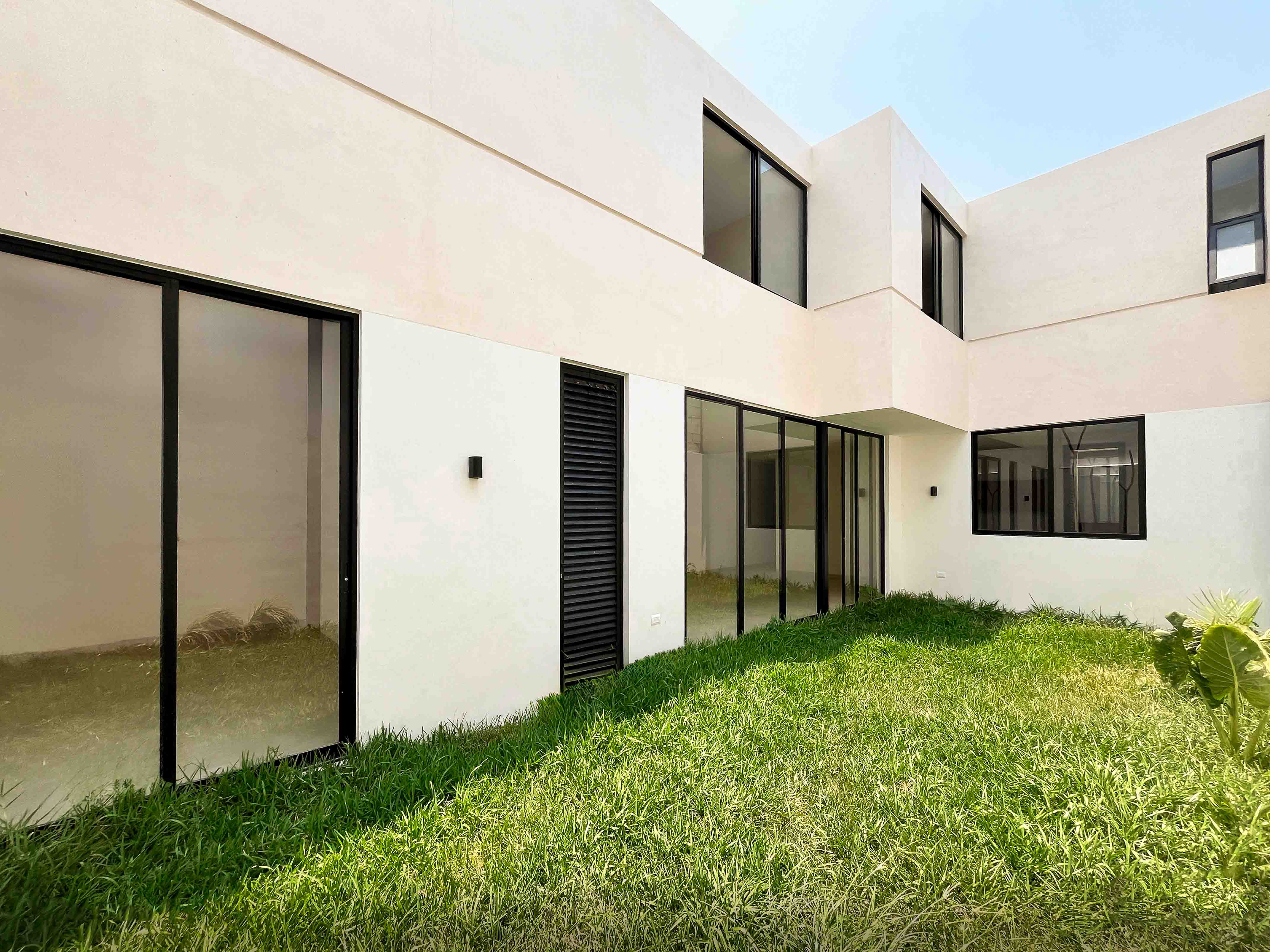 Malva – Patio Carey